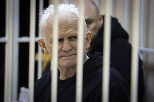 Diez años de cárcel en Bielorrusia a Bialiatski, Nobel de la Paz 2022