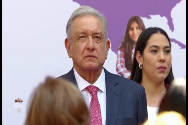Asiste gobernadora Lorena Cuéllar a la conmemoración del Día Internacional de la Mujer en palacio nacional 