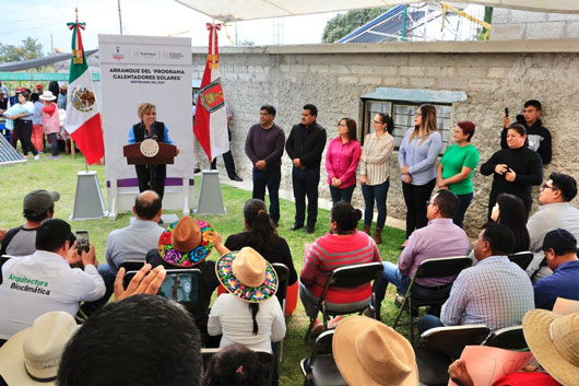 Inició gobernadora y secretaría de bienestar estatal programa de “Calentadores Solares” en Hueyotlipan