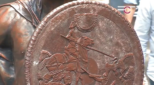 Develan esculturas del guerrero “Xicohténcatl Axayacatzin” 