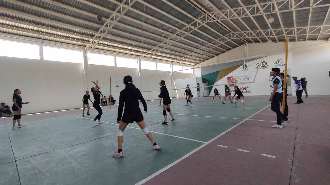 Nace liga de iniciación en voleibol sala en el municipio de Yauhquemehcan