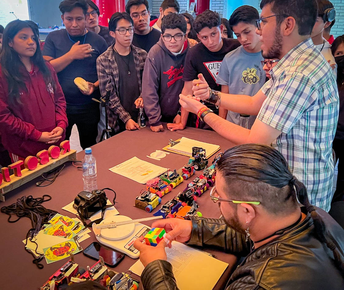 Celebran en la UPTx el 12º Torneo Nacional de Robótica