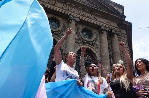 Cofepris autoriza estudio para el tratamiento del VIH en mujeres trans