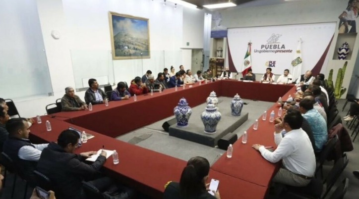 Retiran bloqueos en la México-Puebla tras acuerdo de ejidatarios con Gobierno