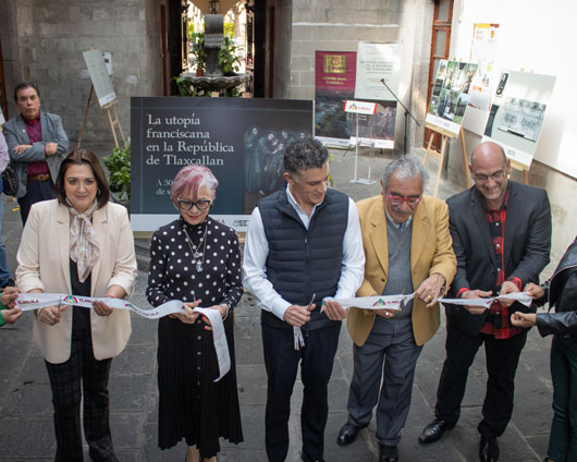 Inaugura Sánchez García exposición fotográfica en instalaciones del Ayuntamiento de Tlaxcala de Xicohténcatl