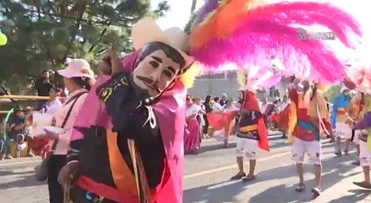 Con alegría las y los danzantes realizaron el desfile de carnaval de San Juan Totolac