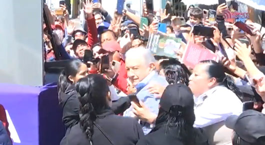 Valoran tlaxcaltecas trabajo del presidente en templos del estado