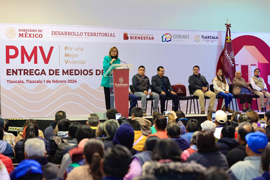Encabezó Gobernadora entrega de tarjetas a Beneficiarios del Programa por una Mejor Vivienda