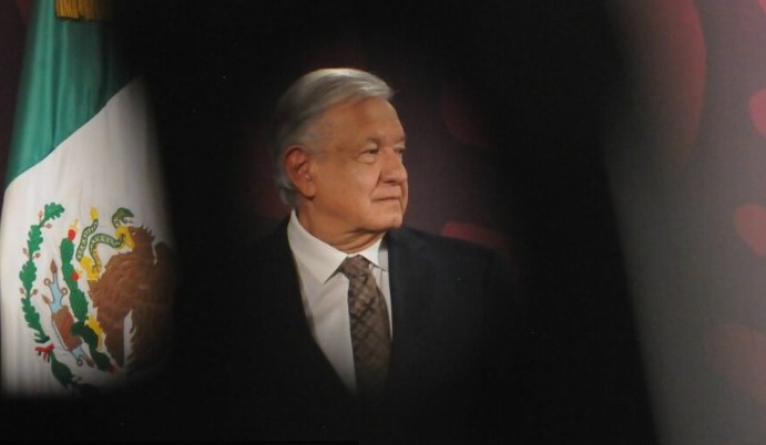 TEPJF revoca sentencia contra AMLO por posibles delitos electorales