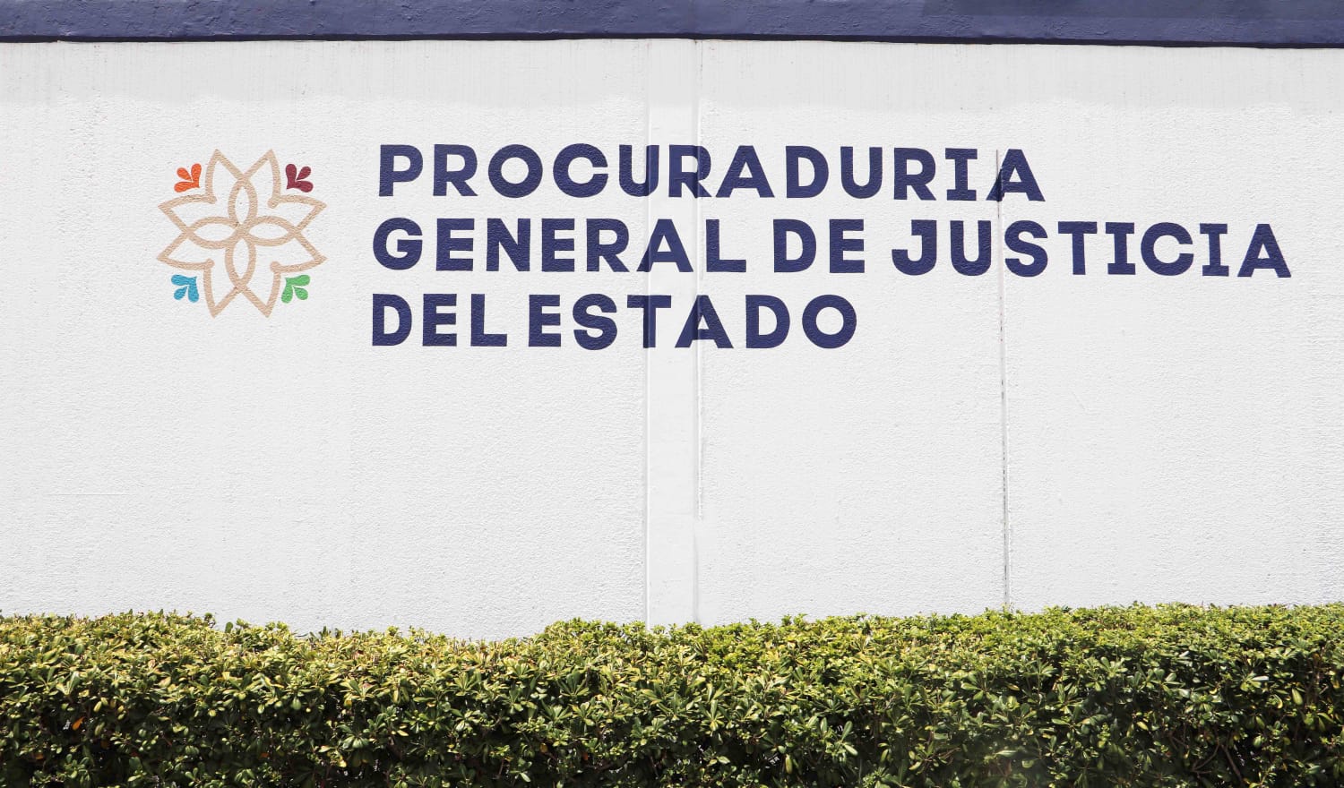 Vinculan a proceso a mujer y hombre por robo calificado: PGJE