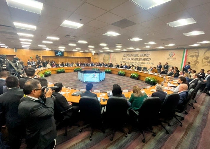 Posturas encontradas en primer foro sobre reforma judicial
