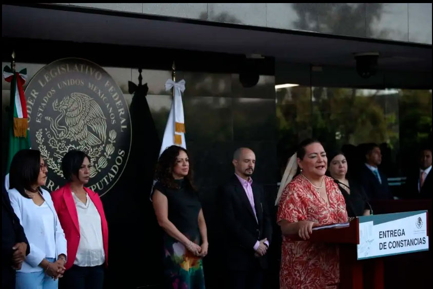 Entrega INE en San Lázaro constancias de mayoría a diputados