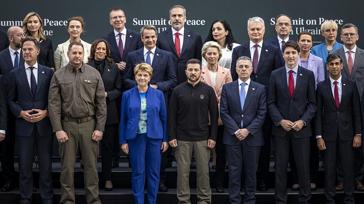 Líderes mundiales debaten en Suiza rutas de paz para Ucrania