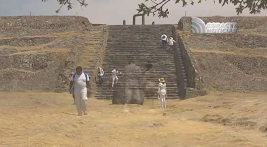 Decenas de personas renuevan energías en la zona arqueológica Cacaxtla-Xochitécatl