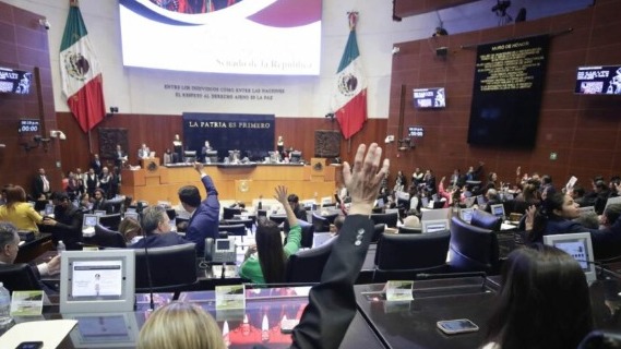 Aprueban reformas a Ley de Amparo e inimpugnabilidad de la Constitución