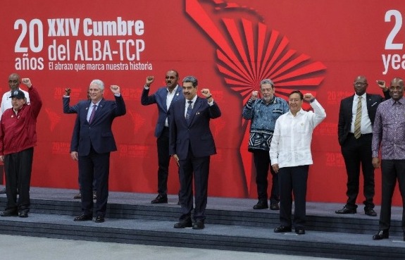 Celebra ALBA 20 aniversario con promesa de 