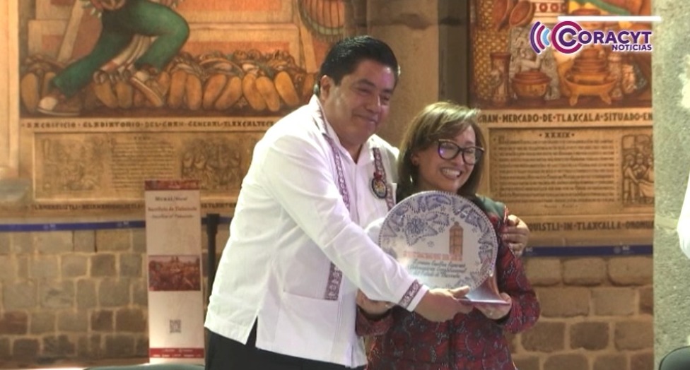 Reconoce gobernadora Lorena Cuéllar a artífices tlaxcaltecas 