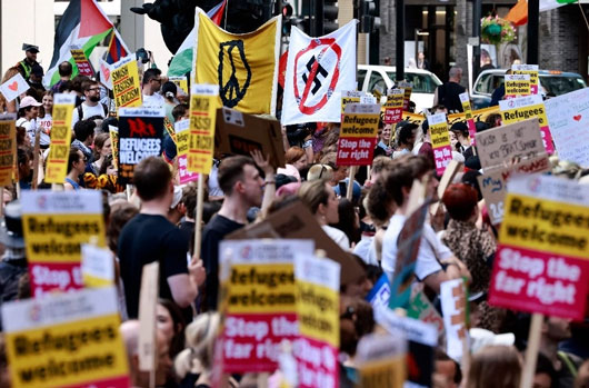 Menor confiesa actos de violencia en protesta antiinmigrante de Manchester