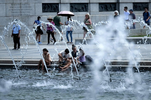 Prevén temperaturas sofocantes de hasta 37.8 °C en el este de EU