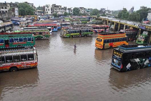 Lluvias torrenciales en Pakistán dejan al menos 30 muertos