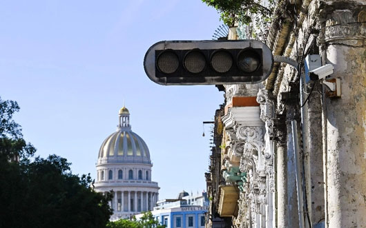 Falla en principal termoeléctrica de Cuba causa nuevo apagón nacional