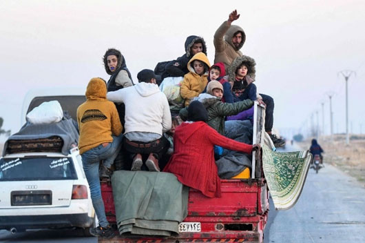 Estiman al menos 370 mil personas desplazadas por combates en Siria