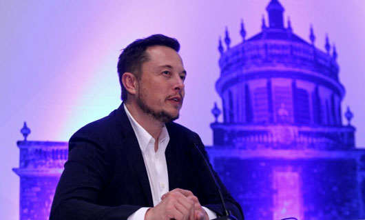 Elon Musk pierde 55 mil mdd tras fallo de juez en EUA