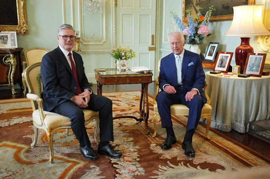 Ofrece nuevo primer ministro reconstruir Reino Unido