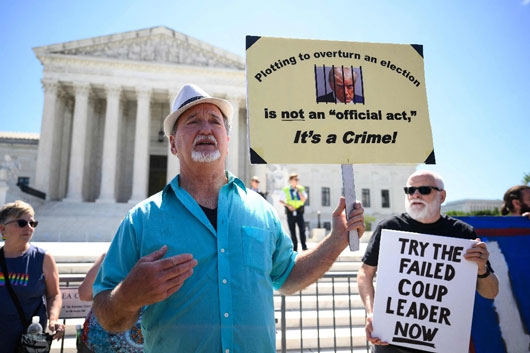 Corte otorga inmunidad a Trump incluso por delitos graves