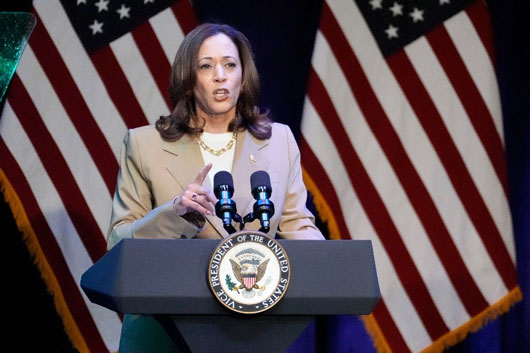 Realiza Kamala Harris su primer evento de recaudación de fondos