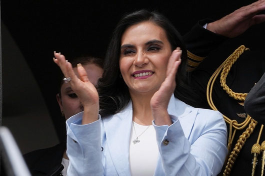 Vicepresidenta de Ecuador pide intervención de autoridades de control