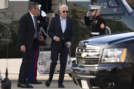 Biden arremete contra Musk por trabajar ilegalmente en EU