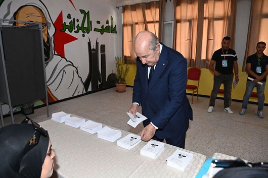 Religen a presidente actual de Argelia con 94% de votos
