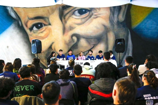 Triunfa juventud peronista en elecciones estudiantiles en Argentina