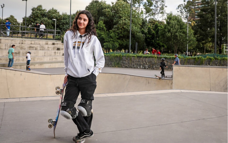 Dan el skateboarding y el IMSS un giro a la vida de Emilia Ojeda, patinadora profesional y ganadora del Premio Estatal del Deporte 2024