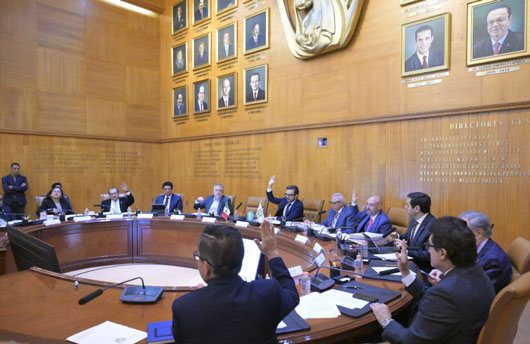 Aprueba H. Consejo Técnico del IMSS nombramiento de tres   directoras normativas y 11 representantes estatales