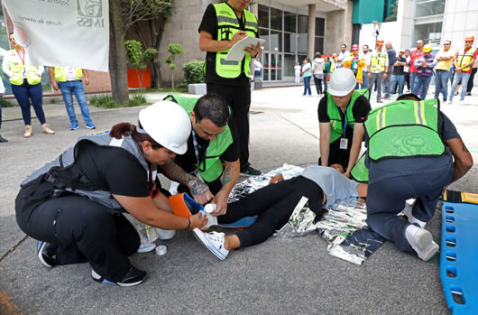 Capacitación y simulacros, herramientas fundamentales   del quehacer en Primeros Auxilios: IMSS