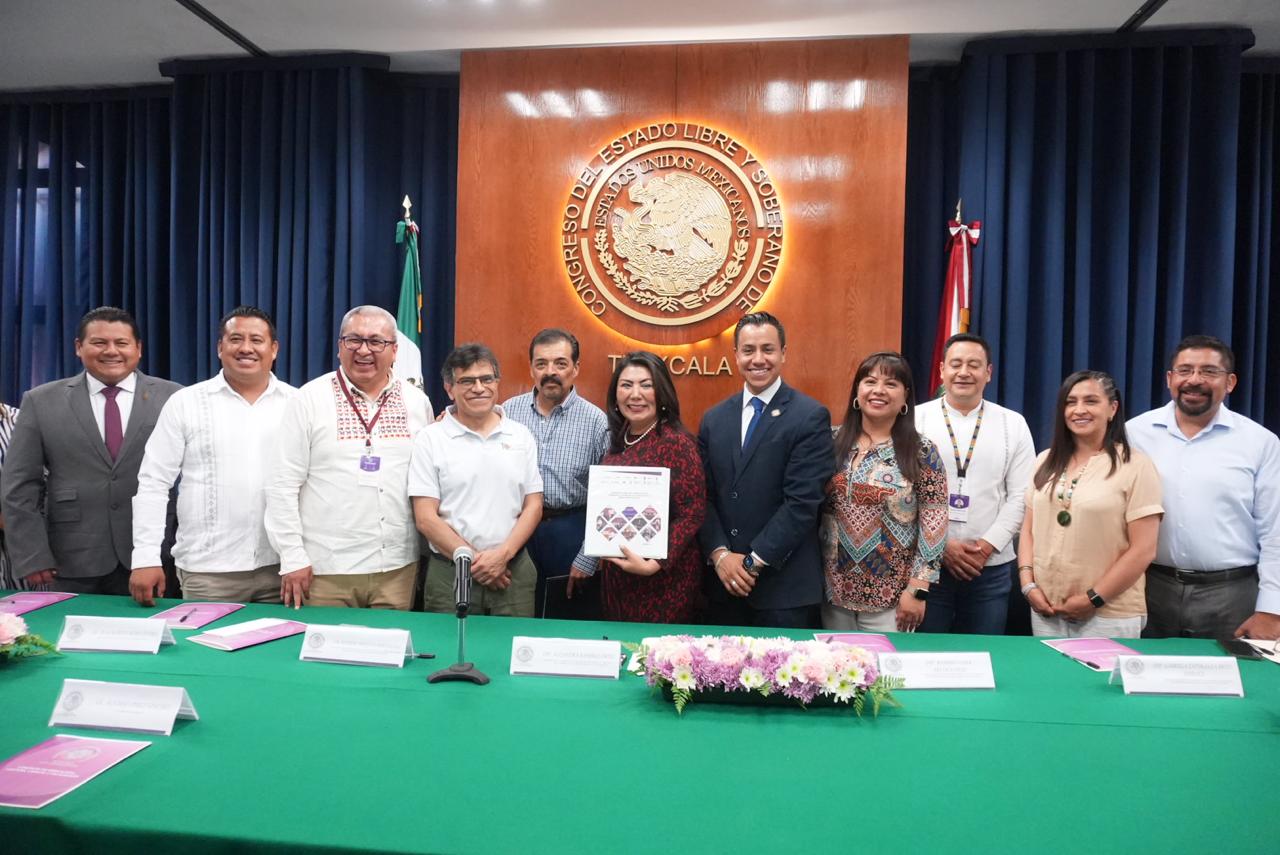 Recibe la Comisión de Educación, Cultura, Ciencia y Tecnología memoria de foro educativo por parte de la Coepes