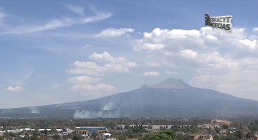 Movilizan autoridades brigadas por incendio forestal en “La Malinche”