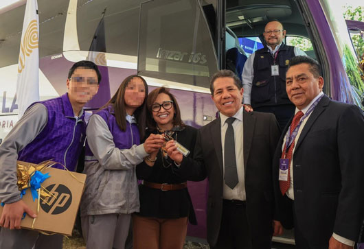 Recibió comunidad educativa del Cobat un nuevo autobús escolar 