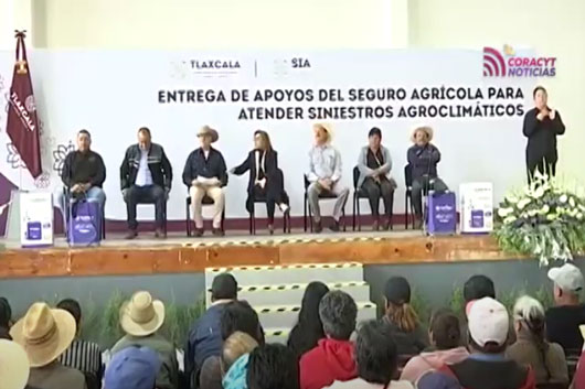 Entrega Gobernadora apoyos del Seguro Agrícola a 189 productores de Tlaxco 