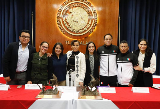 Reconocen trayectoria deportiva de Leonardo de Jesús Pérez Juárez 