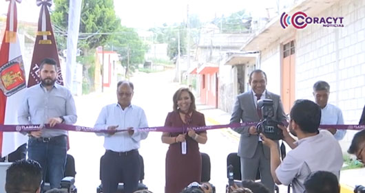 Entregó gobernadora Lorena Cuéllar obras en Tocatlán