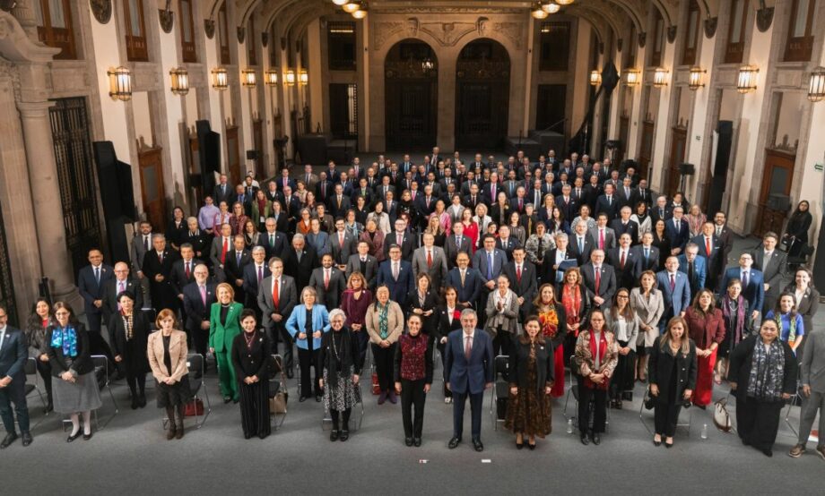 “Hermanos migrantes tienen todo el apoyo”: Sheinbaum a Embajadas y Consulados