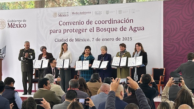 Firman Convenio para proteger el Bosque de Agua