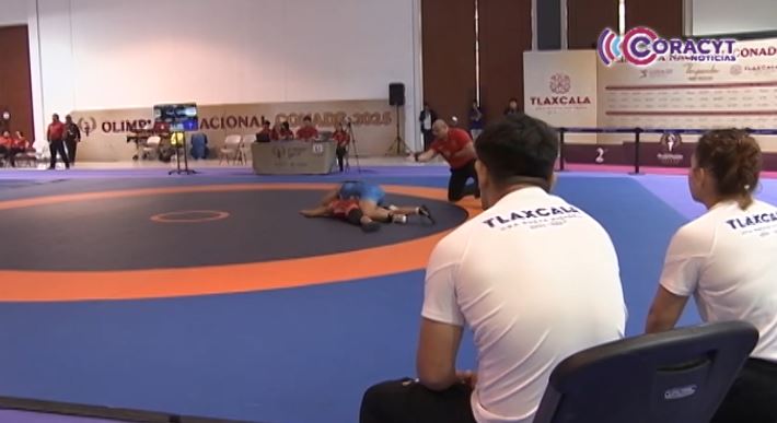 Avanzó delegación tlaxcalteca femenil a semifinales de lucha asociada 