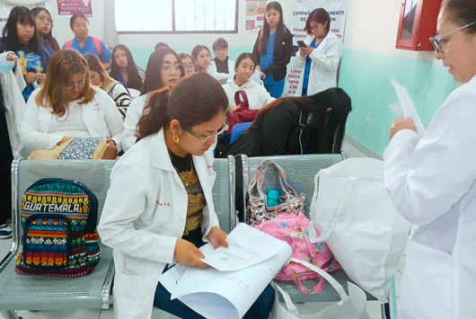  Estudiantes y personal académico de la Licenciatura en Medicina Veterinaria y Zootecnia de la UATx, participan en la  Semana Nacional de Vacunación Antirrábica.