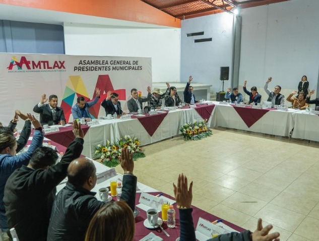 Comparte Alfonso Sánchez ante homólogos de AAMTLAX políticas públicas implementadas en la capital 