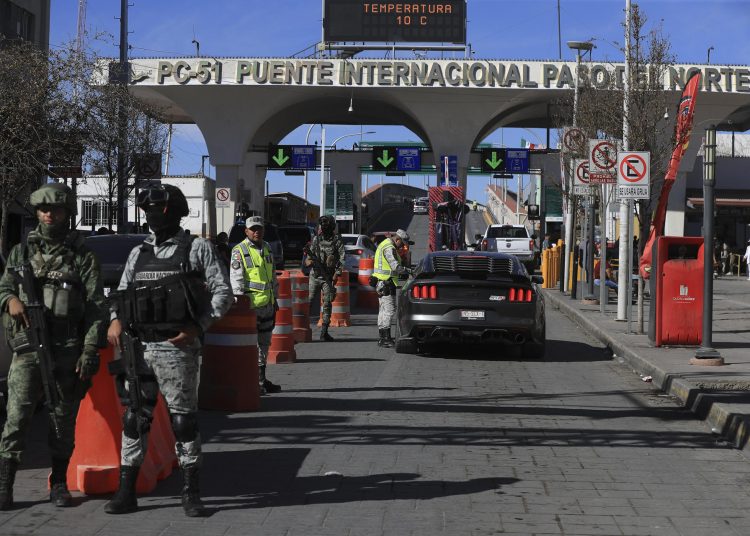Autoridades mexicanas inician revisiones en puentes internacionales de Ciudad Juárez