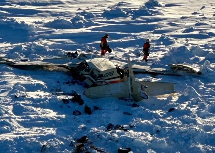 Al menos 3 muertos tras localizar los restos del avión desaparecido en Alaska